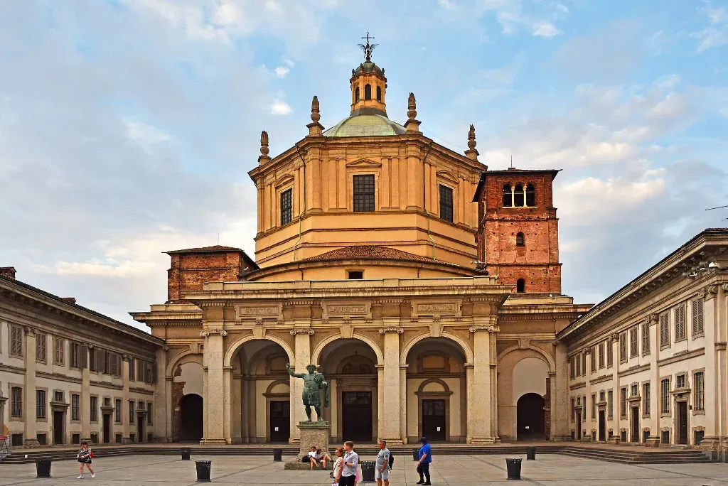 Bazylika św. Wawrzyńca (Basilica collegiata prepositurale di San Lorenzo Maggiore)